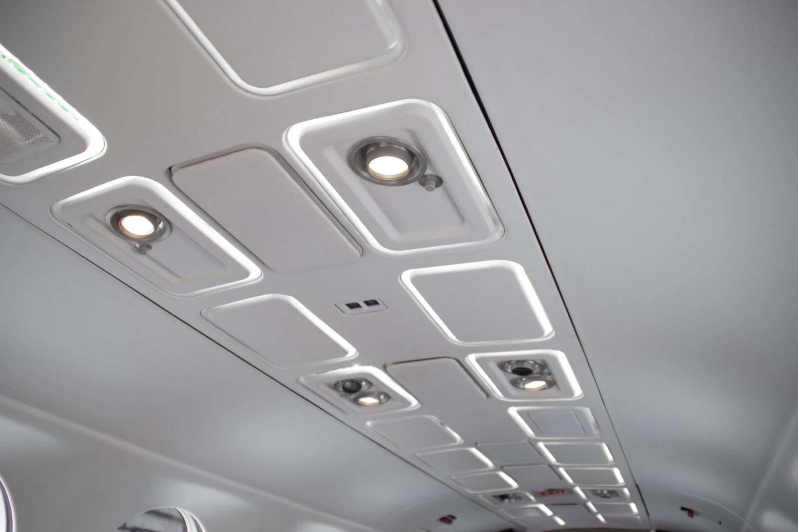 PWI King Air 300, B300 and 350 LED cabin overhead lighting